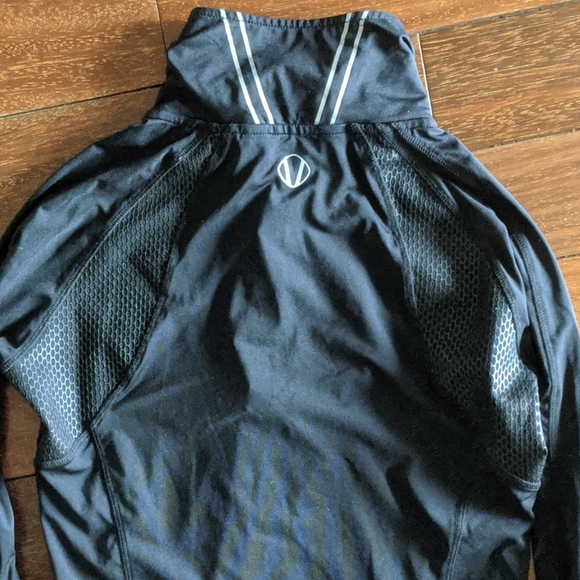 Women's Sunice Quarter Zip Pullover Size Small - Picture 6 of 7